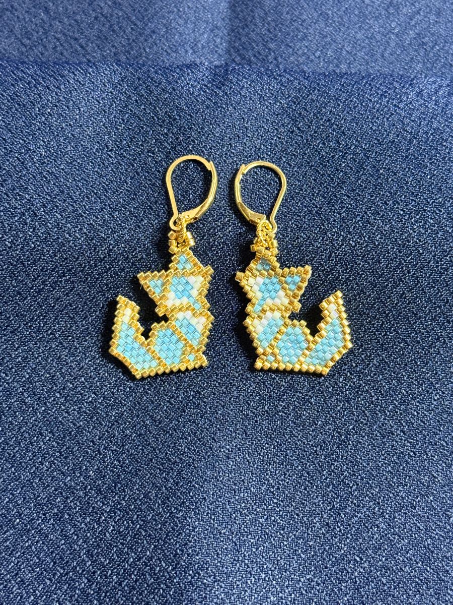 Disney Animal Kingdom Merry Menagerie Arctic Fox Themed Leverback Earrings