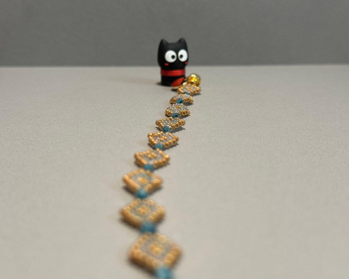 Glass Beaded Magnet Clasp Bracelet