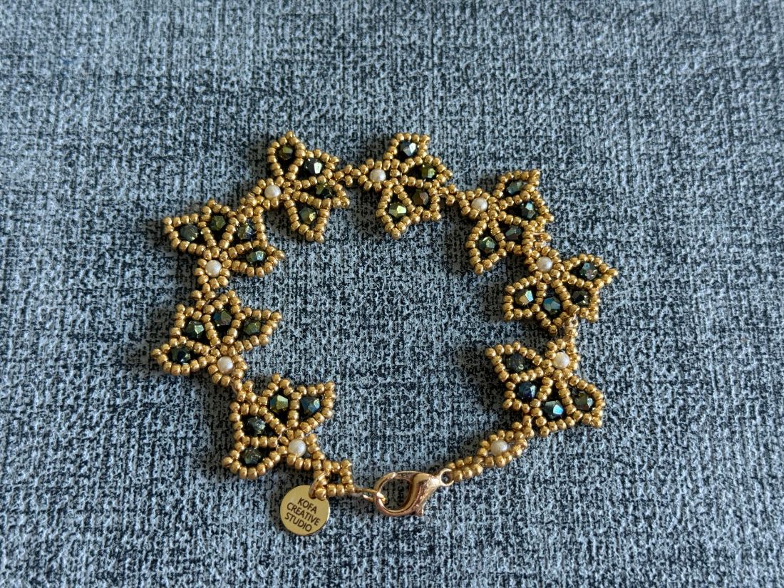 Gilded Fanfare Lobster Claw Bracelet