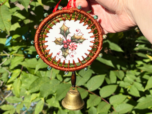 Mistletoe Center Coiled Pine Needle Ornament