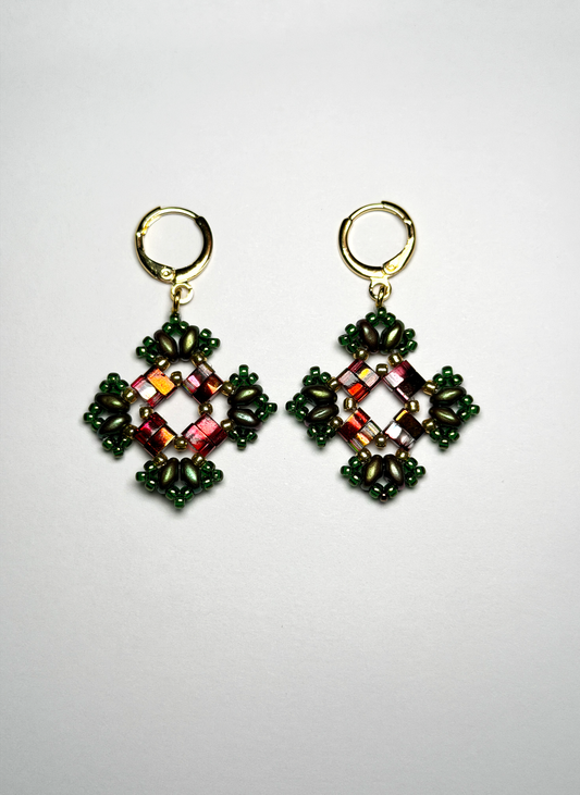 Seasonal Shift Geometric Floral Leverback Earring
